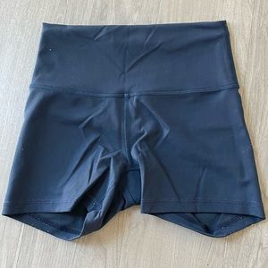 lululemon wunder train shorts